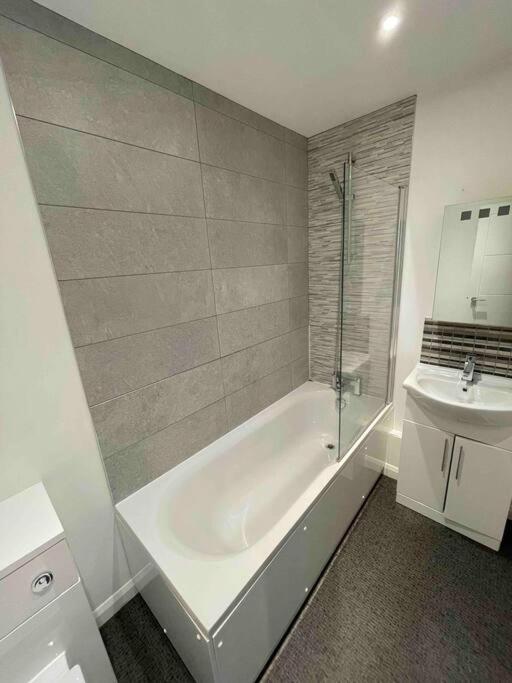 2 Bed City Centre Flat Bath Exteriör bild